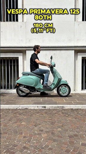 Vespa Primavera 125 80th: how it “fits” riders of different heights #vespaprimavera #vespa #125