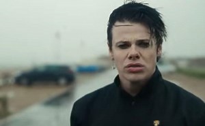 Musikvideo „breakdown.“ von YUNGBLUD