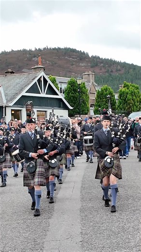 4.2K reactions · 236 shares | Pipe Major Scott Oliphant leading Gordonstoun Pipe Band, as they played on the march through Braemar on Saturday 6th September 2025. The band were making their way through the village to the 2025 Braemar Gathering & Highland Games, playing The Rowan Tree and Bonnie Galloway here. #gordonstounpipeband #braemargathering #marchingband #pipesanddrums | Scotland's Pipe Bands | Facebook