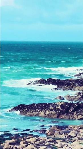 Peaceful Waves of Cornwall 🌊 | Relaxing Ocean Sounds & Coastal Views