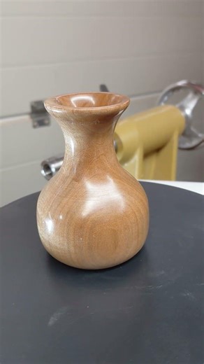 Just a small vase, made out of Maple wood