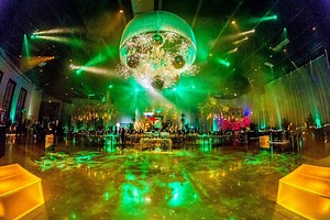 14 Top Corporate Holiday Party Venues in Chicago for Festive Fun