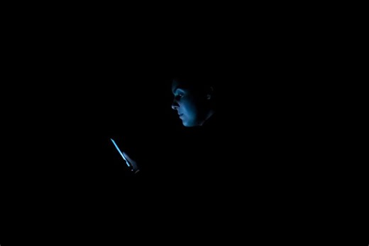 Comment s’explique le succès des théories complotistes ?