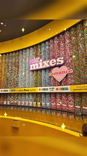 Visited M&M store on the strip. Made some Personalized m&m’s and tried a new flavor (lemon meringue) #lasvegas #m&m #candy #thingstodoinvegas