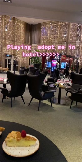 Exploring the Preppy Pets Adoption Hotel in Adopt Me on Roblox!