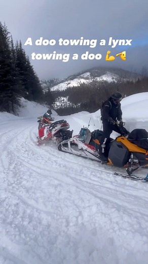 102K views · 155 reactions | @bak40recovery towing out two sleds at once!! 勞勞 | Snowmobile Fails | Facebook