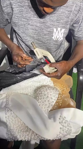 Pearls Fixing Machine - Enhance Your Tailoring Skills