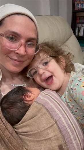 Miriam Malnik-Ezagui on Instagram: "A day in my life as an Orthodox Jew, mom of 5 and newly postpartum. #dayinmylife #jewish #newborn #mikvah #wig"