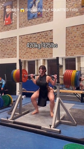 😱 She Squatted 420KG (925 LBS)! 🔥💪 | Strong Woman Powerlifting #shorts