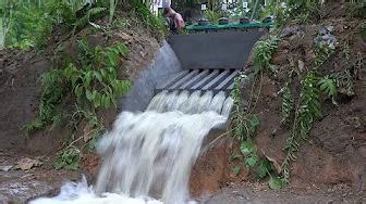Mini Dam Construction With Eight Gates Water Discharge