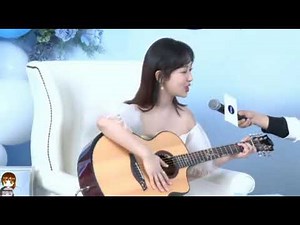 Gorgeous Yang Zi playing Guitar | Nivea Live Nov 1, 2021
