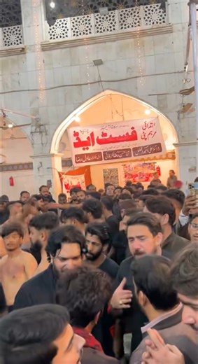 Chum baba da seena rondi ha Sakina #noha #farhanaliwaris #matamdari #lalshahbazqalandar #karachi