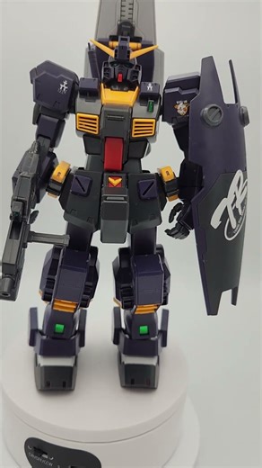 Master Grade RX-121-1 Gundam TR-1 Hazel Custom