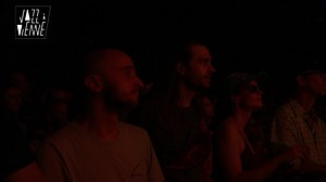 🌡️ [ON SE RÉCHAUFFE] // Ce matin, vol direct direction La Havane avec le Grupo Compay Segundo ! Un concert hommage au chanteur légendaire Compay Segundo, rendu par le groupe à travers la tradition dansante des musiques cubaines 💃🏽 | Jazz à Vienne