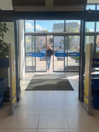 Χρειάζεσαι εργαλεία; 🔨🔧 Γέμισε την εργαλειοθήκη σου με έως -50% στα Praktiker!💯 Για κάθε DIY project, μικρό ή μεγάλο, με πάνω από 5.000 είδη & ετοιμοπαράδοτα προϊόντα – όλα όσα αναζητάς σε ένα μέρος! Γιατί το σωστό εργαλείο, κάνει τη δουλειά…παιχνιδάκι!😉 #PraktikerHellas #Tools #MinasErgaleion #DIY