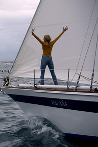 Alone at sea, the incredible true story of survival in 'Adrift'
