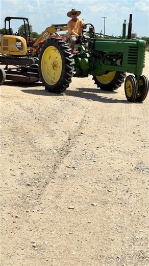 John Deere Model B Poppin Johnny
