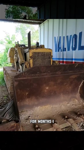 Restoring & Upgrading a Heavy Equipment Legend Cat 977 After 12 Years in The Wild Part 1 #build #building #construction #constructionworker #cat777