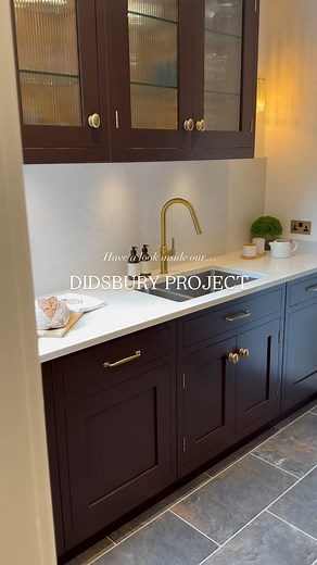Crafted by hand in our workshop, and hand painted in the rich, deep hue of Purple Brown. Our Didsbury project emphasises quiet luxury. #bespokekitchen #kitchendesigner #luxurykitchen | Thomas James Bespoke Kitchens