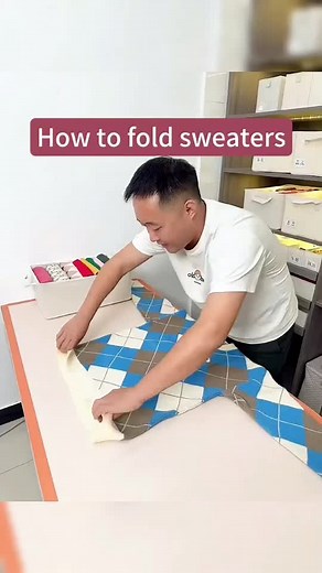 Effortless Sweater Folding Techniques and Tips