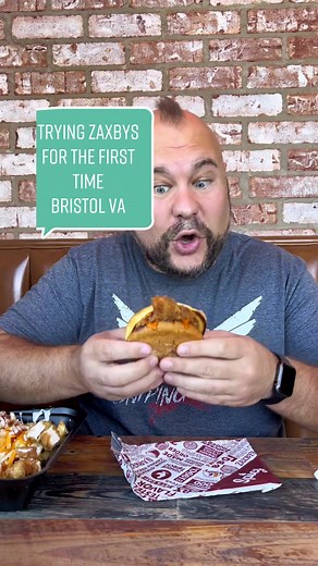Trying zaxbys for the first time ever! New chicken bacon ranch fries! #zaxbyschicken #zaxbyschickensandwich #zaxbyschickenbaconranchloadedfries #foodie #foodreview #foodtiktok #ohheyjack