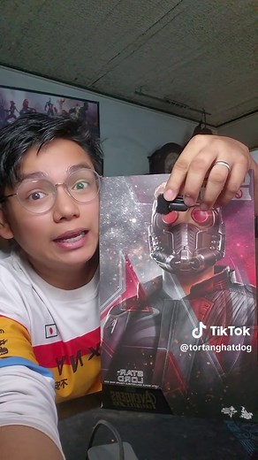 Unboxing Star-Lord Hot Toys Figure from Avengers Infinity War