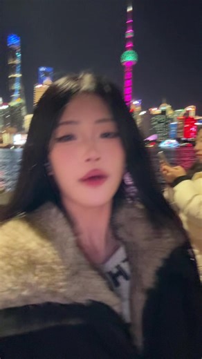 City Walk in Shanghai with Mommy