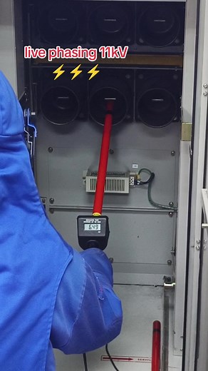 Live Phasing 11kV Electrical Power Line Demonstration