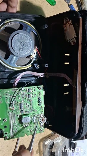 Toshiba company radio no sound problem repairing done.