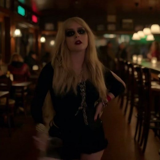 Goth Hooters Girls - Delivering Wings and Hotness - Emo Hooters