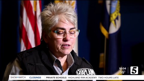 Nashville police chaplain comforts grieving families