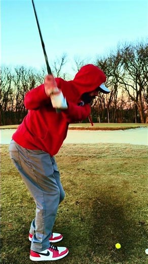 Cold one this morning but still chippin #golf #tiktok #golfequipment #viral #viralvideo #love #fyp