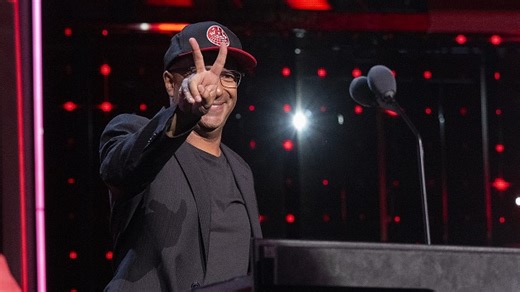 Hear Tom Morello play on new Peter Frampton song, ‘Lions at the Gate’