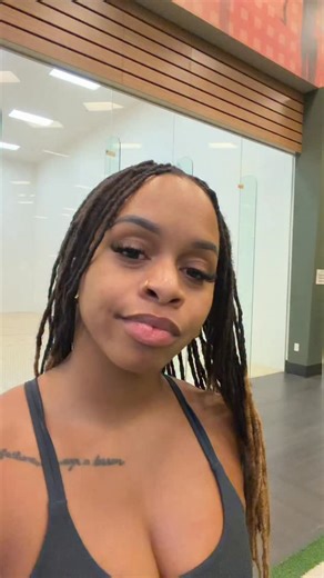 The Loc Mamii on Instagram: "Everyone is different but my retwist can last in the gym for a good 6 weeks. I’ll show y’all my night time routine for reference later."