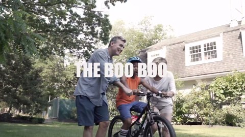 Bactine Max First Aid Antiseptic Wound Wash, Kills 99.9% of Germs from Minor Cuts, Scrapes and Burns with No-Sting, 8 fl Oz