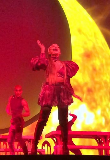 Ariana Grande Live Performance Highlights in Tokyo