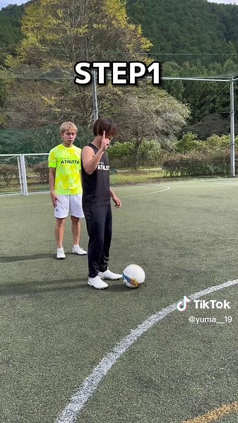 Save and learn this skill💥⚽️#viral #football #soccer #tutorial #footballskills #futsal