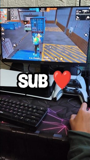 How I Play 💥 Free Fire on PC 🖥️ | My Pc Handcam #shorts