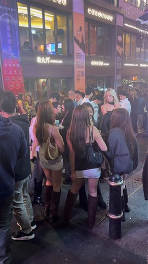 Now at LKF. It’s so much fun here. Who’s joining? | Hong Kong Nightlife