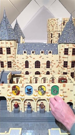 Entrance hall in my Hogwarts MOC 🏰🧙‍♂️ #lego #harrypotter #legomoc #hogwarts #magic