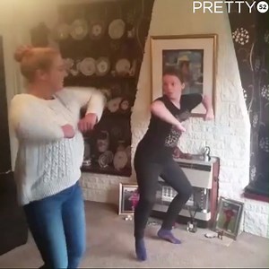 "We learnt the Friends dance routine Monica and Ross do" 😂 | Tyla