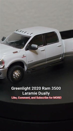 2020 Ram 3500 Laramie Dually by Greenlight.