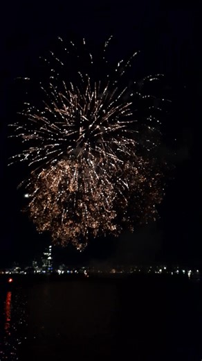 Swan River Cruises functions Perth boat hire for parties & events Call 9249 1535 Email - info@pelicancharters.com.au Web - http://www.pelicancharters.com.au We have a huge range of chartered Swan River cruises to suit your special event. Choose from day to sunset or evening and night cruises. Great for your social club event or a birthday party. Invite guests to your engagement or wedding, hens party bucks night. Work functions are a great hit with the staff. Easter weekend, Anzac Day, Christmas