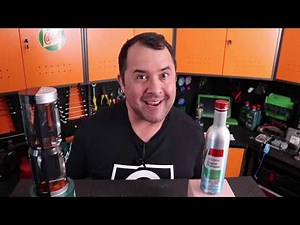Remove engine oil sludge with Castrol Engine Shampoo