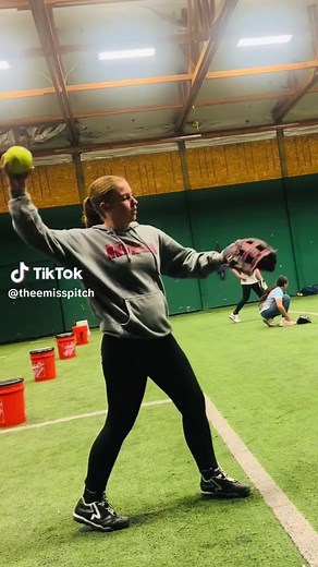 Master the Fastpitch Drop Ball: Shoulder Mechanics