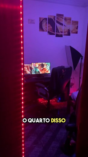 Essas tiras de luz que transformar um quarto comum em um quarto cheio de led e tecnológico, e esse dispositivo que parece um pendrive e que roda mais de 36.000 jogos retrô. (Game gadgets - bedroom gadgets - bedroom finds - bedroom must haves) #bedroom #gamer #games #tiktokgamer