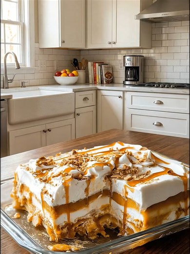 🎃 Irresistible Pumpkin Cheesecake Lasagna Prep Time: 30 minutes Chill Time: 4 hours (or overnight) Servings: 12 Vegetarian 🧾 Ingredients Crust Layer 2 cups graham cracker crumbs ½ cup unsalted butter, melted Cheesecake Layer 16 oz (450 g) cream cheese, softened 1 cup powdered sugar 1 tsp vanilla extract 2 cups whipped topping (Cool Whip), divided Pumpkin Layer 2 cups pumpkin purée (NOT pumpkin pie filling) 1 tsp pumpkin spice ½ tsp cinnamon ½ cup powdered sugar Topping Extra whipped topping Ca
