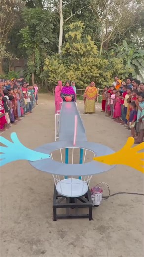 Outdoor Women Gaming Video Village Game #FunGameplay #TargetChallenge #PerfectShot #VillageGames #FootballAimChallenge