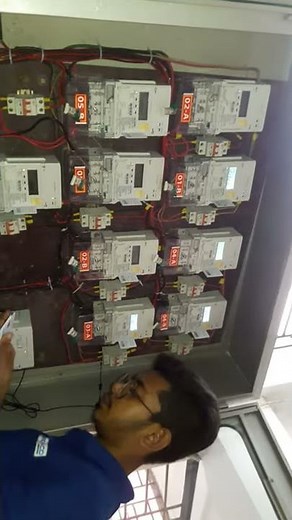 Smart pre-paid meter installing (hexing)