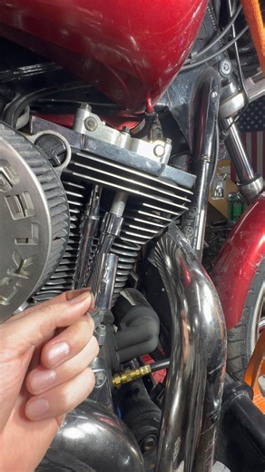 How to properly install your push rod cover clips on a Harley Davidson